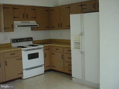 23 Cedar Place, Swedesboro, NJ 08085 - photo 2