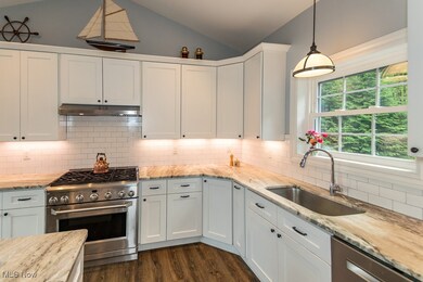 1560 Lake Crest Dr, Roaming Shores, OH 44084 - photo 7