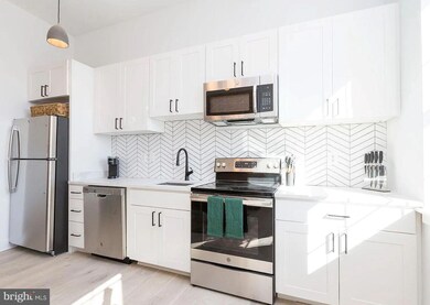 415 Saint Paul St unit 403, Baltimore, MD 21202 - photo 2