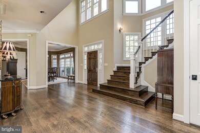 7100 Saunders Ct, Bethesda, MD 20817 - photo 3