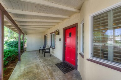 002_Front Entry