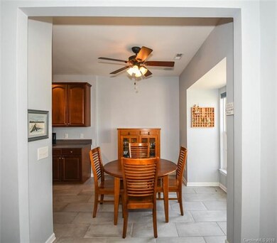 561 Pate Dr, Fort Mill, SC 29715 - photo 4