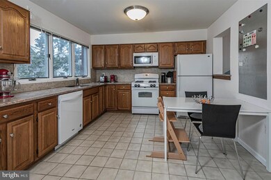 12 Astor Ct, Princeton, NJ 08540 - photo 4