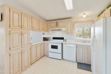 5240 E 32nd Ave, Apache Junction, AZ 85119 - photo 7