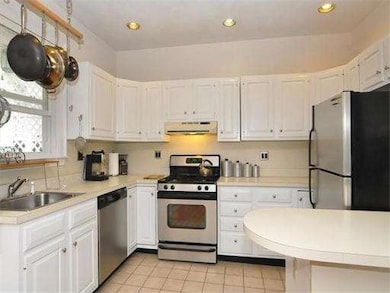 42 Woodlawn St unit 3, Jamaica Plain, MA 02130 - photo 6