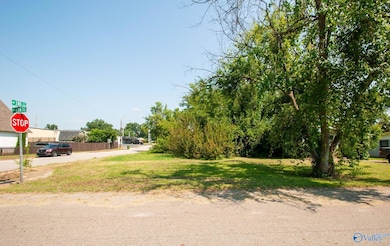 2714 6th Ave SW, Huntsville, AL 35805 - photo 2