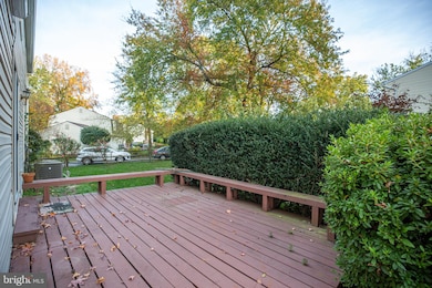 9913 Manet Rd, Burke, VA 22015 - photo 6