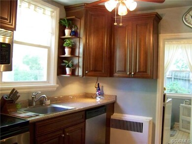 CUSTOM CABINETS AND STAINLESS APPLIANCES.