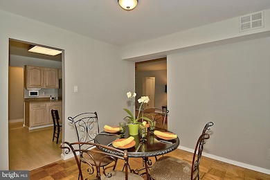 11419 Commonwealth Dr unit 102, Rockville, MD 20852 - photo 7