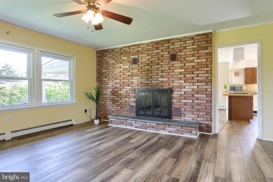 968 E Walnut St, Palmyra, PA 17078 - photo 5