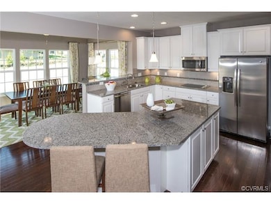 KITCHEN AND MORNING ROOM