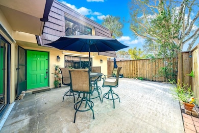 310 3rd Ct, Palm Beach Gardens, FL 33410 - photo 2