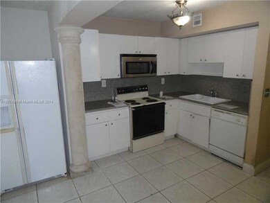 2212 W 53rd Place unit 2212, Hialeah, FL 33016 - photo 4
