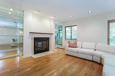 45 Ettl Ln unit 404, Greenwich, CT 06831 - photo 7