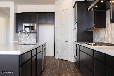 Tri Pointe Blossom Rock 488 - Kitchen-4M