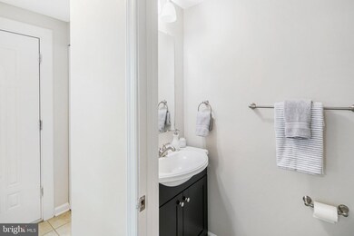 19607 Twinflower Cir, Germantown, MD 20876 - photo 4