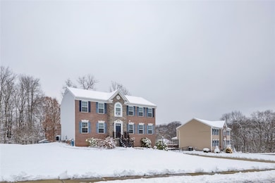 302 Red Fox Ct, Baden, PA 15005 - photo 2