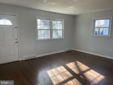 229 New Albany Rd, Moorestown, NJ 08057 - photo 5