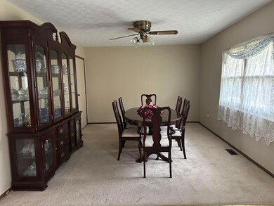 707 Edgehill Dr, Logan, OH 43138 - photo 3