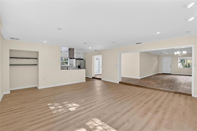 4634 W Sunset Blvd, Tampa, FL 33629 - photo 4