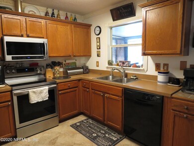 7971 Cherry Blossom Dr N, Jacksonville, FL 32216 - photo 6