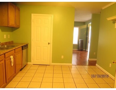 37 Edgeworth St, Worcester, MA 01605 - photo 4