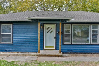 1105 N Howeth St, Gainesville, TX 76240 - photo 4