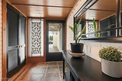 886 Walter Ct, Tallmadge, OH 44278 - photo 4