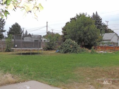 324 Almond St, Nampa, ID 83686 - photo 3