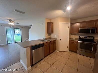 10669 Academy Park Dr unit 32218, Jacksonville, FL 32218 - photo 6