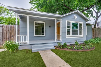 Ranch-style house with a front lawn