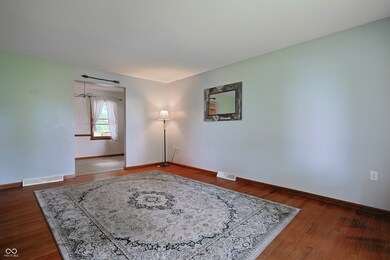 8424 E Mulberry St, Columbus, IN 47203 - photo 7