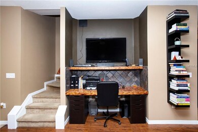 Custom built in desk & office area