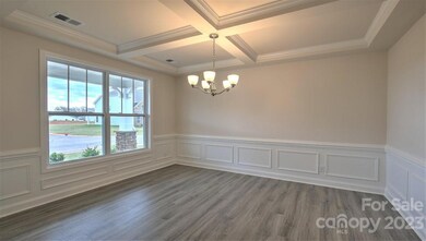 282 Fox Cove Rd, Hendersonville, NC 28792 - photo 3