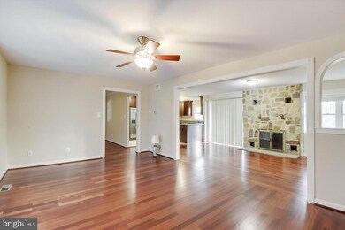 5109 Gunpowder Rd, Fairfax, VA 22030 - photo 4