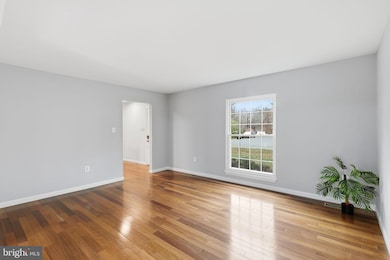 12651 Peak Ct, Manassas, VA 20112 - photo 3