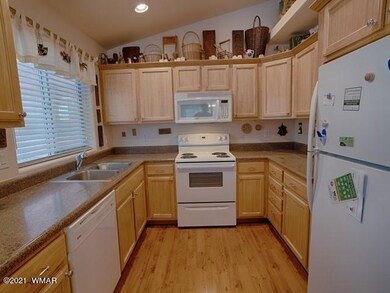 005_Kitchen
