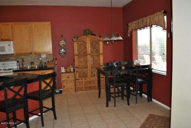 Eat-in Kitchen