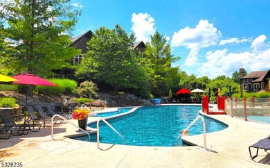 3-11 Pine Crescent unit 11, Vernon, NJ 07462 - photo 7