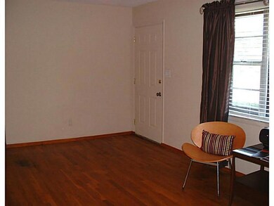 3432 Lewis Rd, Columbus, OH 43207 - photo 5