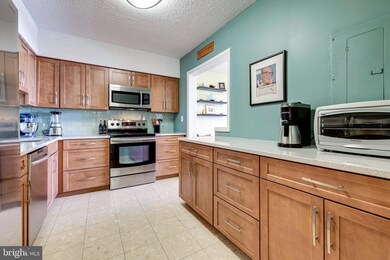 Skyline Square North and South unit 1106N, Baileys Crossroads, VA 22041 - photo 7