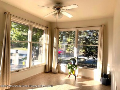 manny sun room