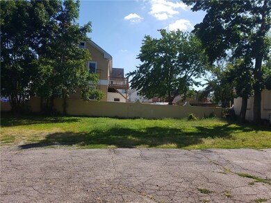 181 Garden St, Pawtucket, RI 02860 - photo 5