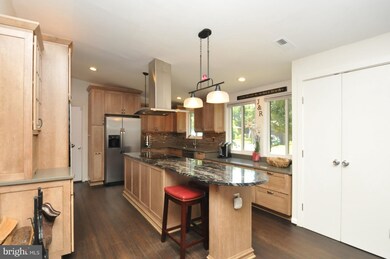 2523 Oakhampton Place, Herndon, VA 20171 - photo 3