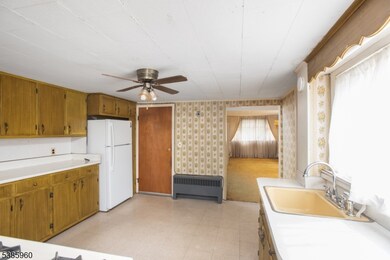 87 Mcwhorter St, Newark, NJ 07105 - photo 4