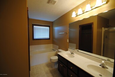 424 Barbara Sue Ln, Mount Washington, KY 40047 - photo 6