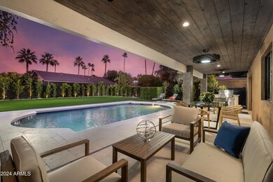 HUGE COVERED TERRACE