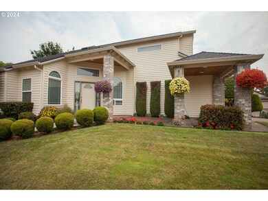 869 SW 26th St, Troutdale, OR 97060 - photo 3