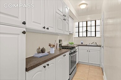 325 E 41st St unit 605, New York, NY 10017 - photo 3