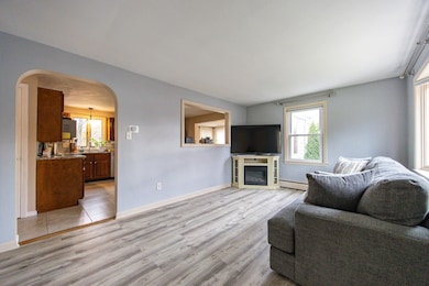 11 Maclarnon Rd, Salem, NH 03079 - photo 2